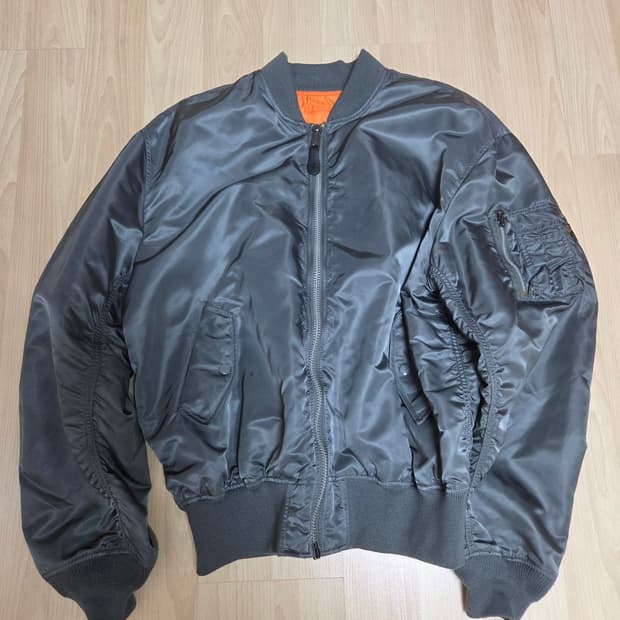 알파 인더스트리 L-2B 루즈핏 Gun Metal