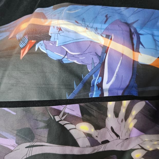 유니클로 체인소맨 티셔츠 xl 새제품