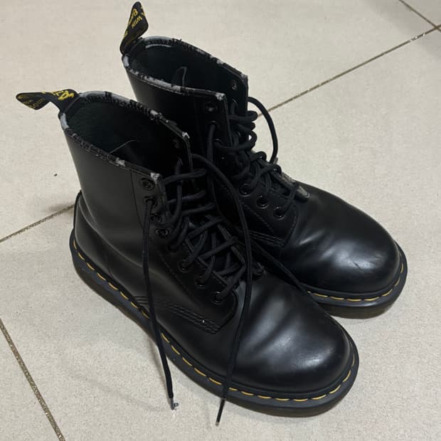 닥터마틴 1460 8홀 240-5