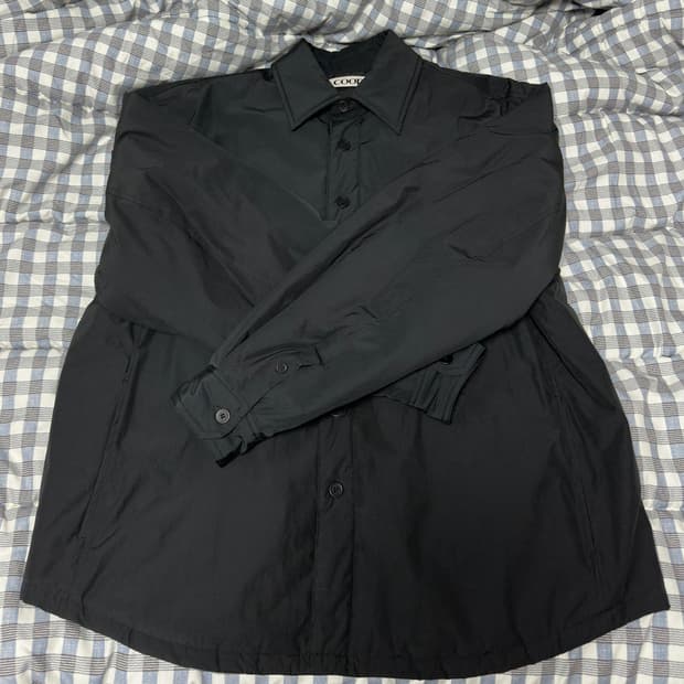 쿠어 미니멀 패디드 셔츠 자켓 블랙 L