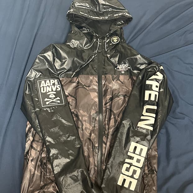 에이프 카모 바람막이