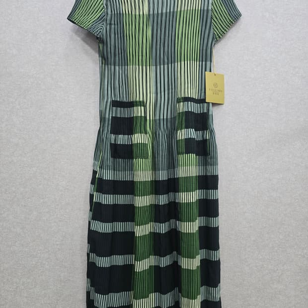 POLLARI 플리츠 패턴 롱 원피스 (택상품)