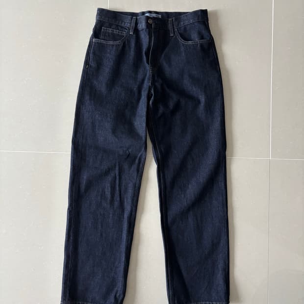 유니클로 jw앤더슨 스트레에트진