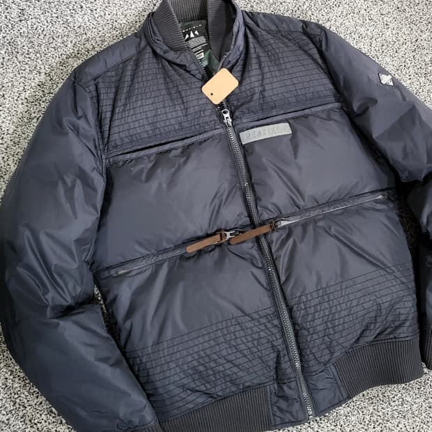 Fenfield 블랙 패딩 자켓