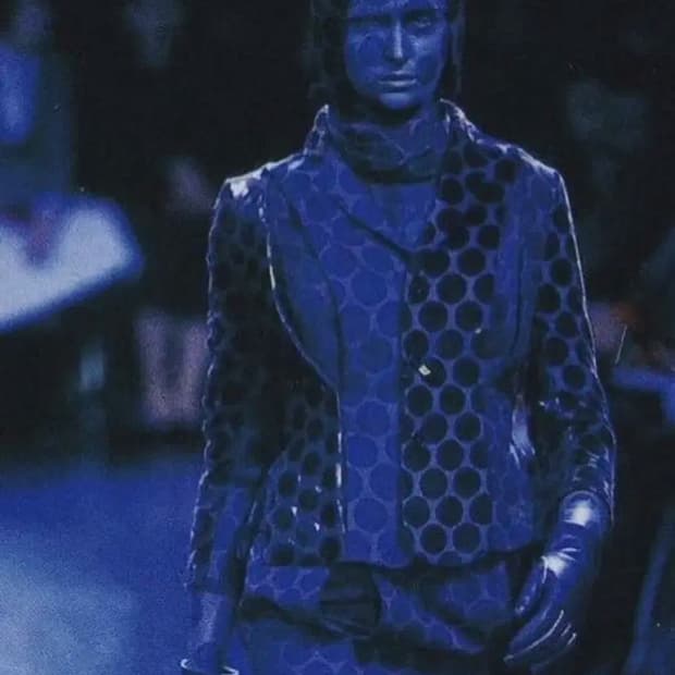 언더커버 00aw 도트 터틀넥