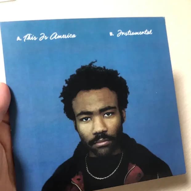 Chidish Gambino - This is America 7인치 