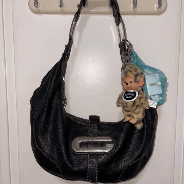 Guess 2000’s shoulder bag