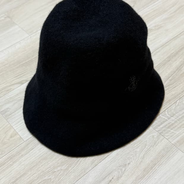 비비안웨스트우드 버킷햇