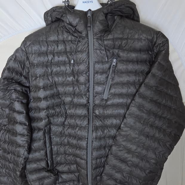 헤지스 26ss 구스 경량패딩 그레이 M 