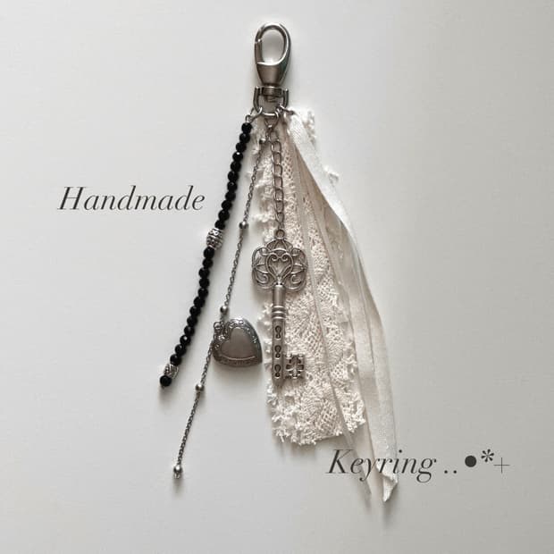 핸드메이드 키링 : Antique Key & Heart Keyring