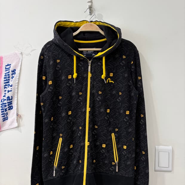 54. 에비수 후드집업