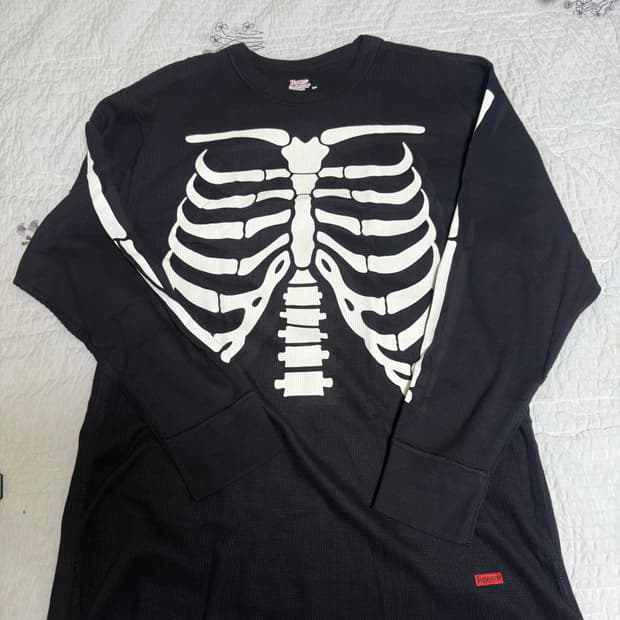 슈프림 헤인즈 롱슬리브 새상품