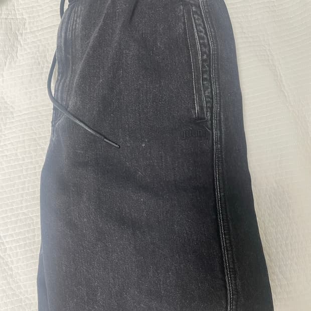 준지 22SS 블랙 티테일 트랙 조거 데님 팬츠 48Size