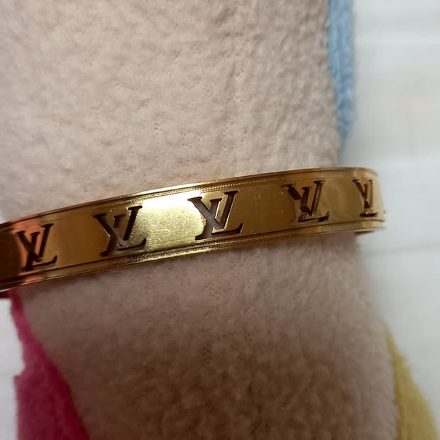 루이비통 팔찌