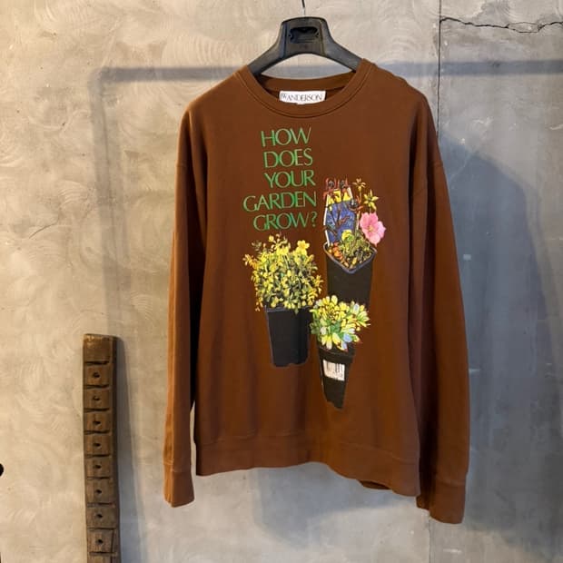 JW ANDERSON 그래픽 맨투맨 100