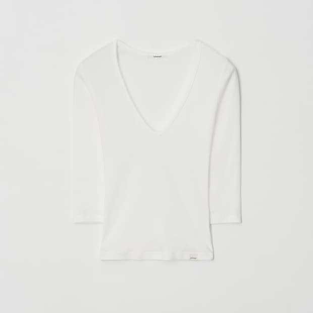 레터앤 딥브이넥 슬림Deep V-Neck Slim Top (Ivory)