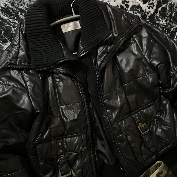 유광블랙 집업패딩