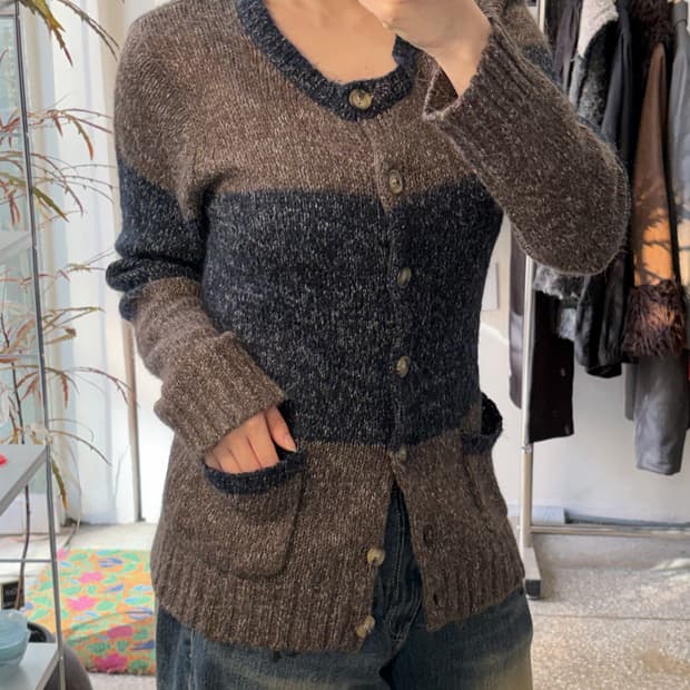 브라운 배색 가디건 모헤어45%