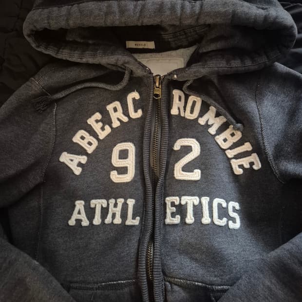 아베크롬비 머슬핏 차콜 화이트 후드집업 S