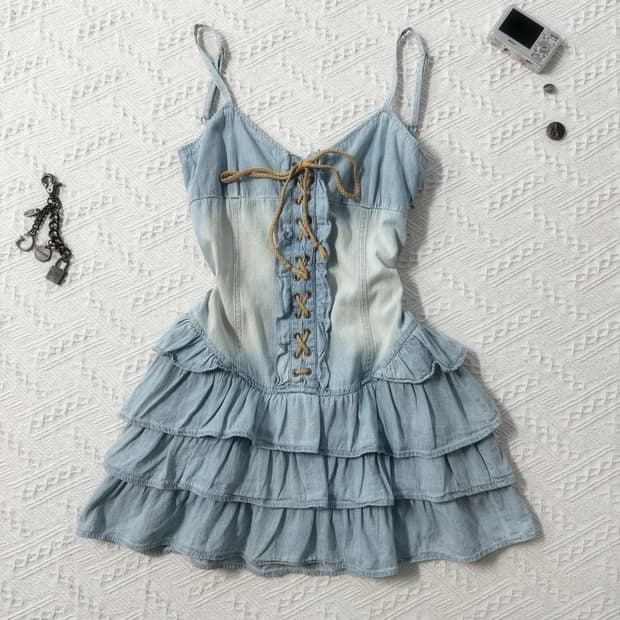 아일렛 데님 프릴 원피스