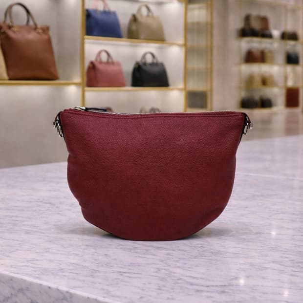 [S급] 구찌 B 스몰 크로스바디백 판매합니다!!!