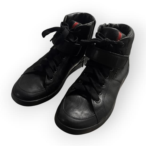 [270] 프라다 블랙 레더 하이탑 스니커즈