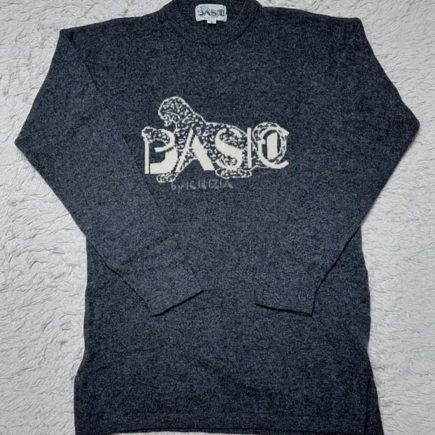 BASIC by KRIZIA 니트 M