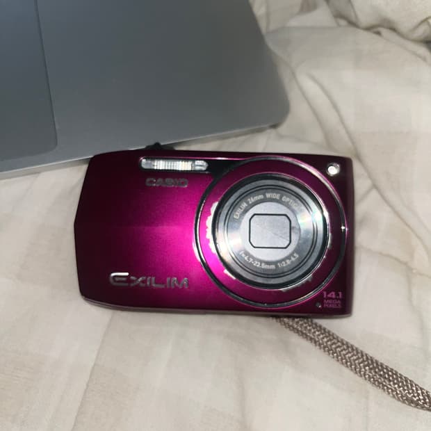 카시오 엑슬림 z2300 아일릿모카 디카