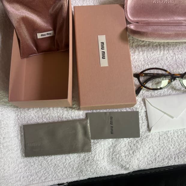 미우미우 리가드 안경