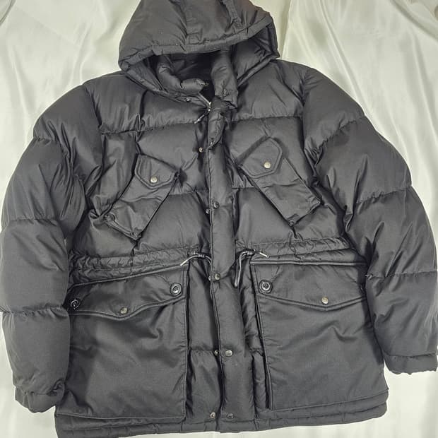 유니폼브릿지쉘터다운