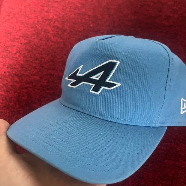 뉴에라 F1 알파인 모자