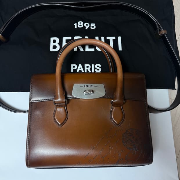 Berluti 벨루티 스크리토 레더 메신저 토트 크로스 3Way 백