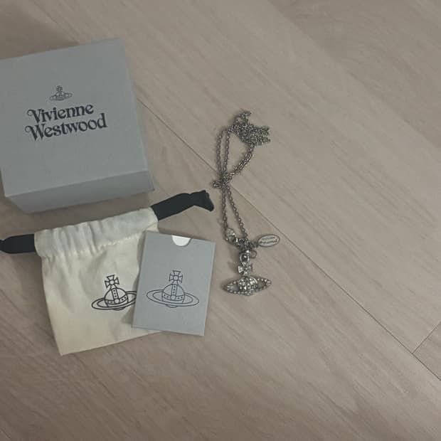 비비안웨스트우드 목걸이