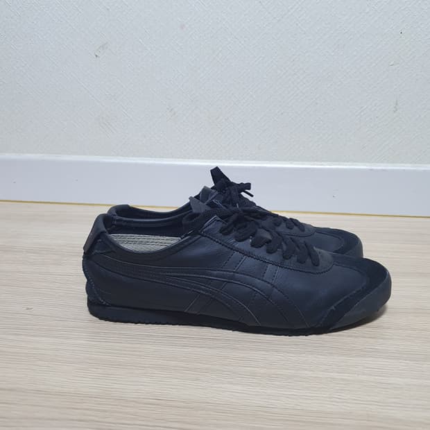 오니츠카 타이거 멕시코66 블랙 스니커즈 270