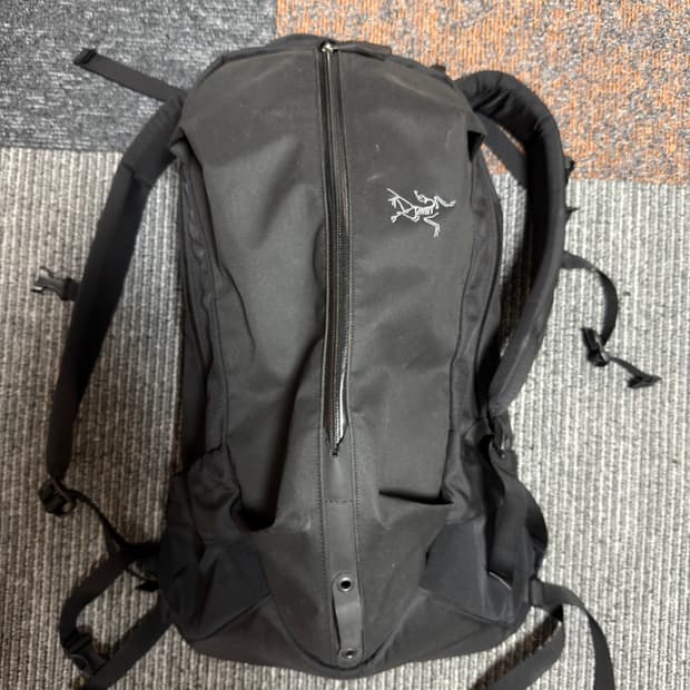 아크테릭스 아로 22