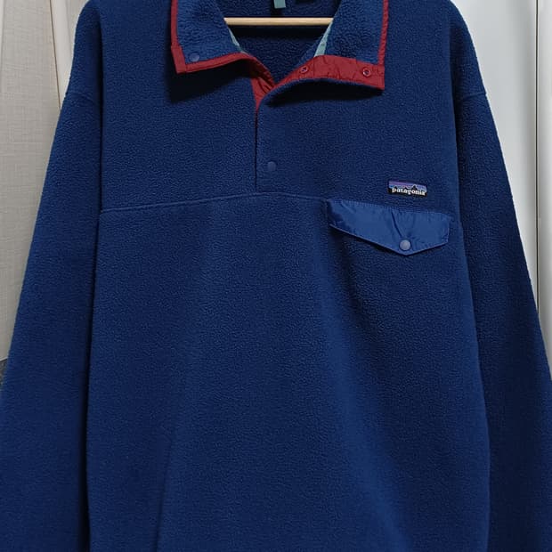 🇯🇲 파타고니아 신칠라 스냅티 - 딥 블루 / 버건디
