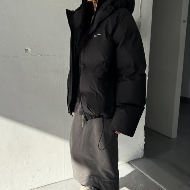 MPa OVERSIZED HOODED PADDING (BLACK) M