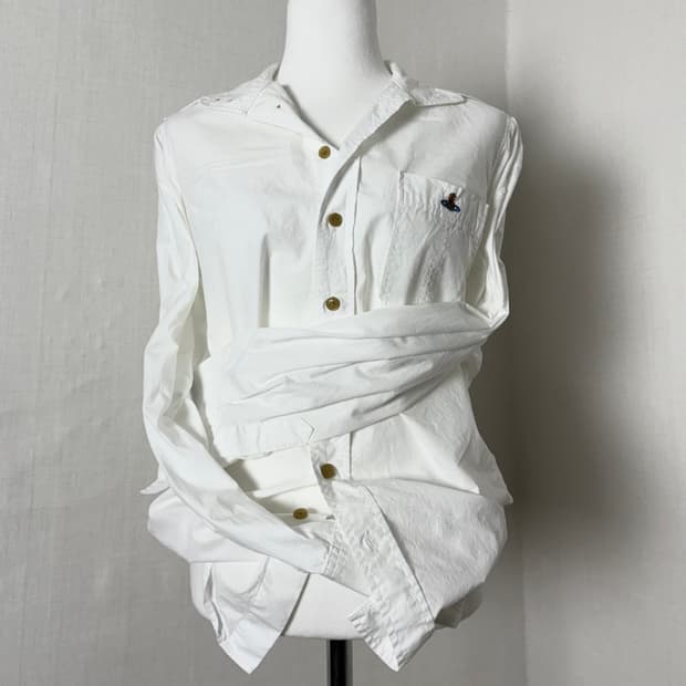 비비안웨스트우드 화이트 셔츠