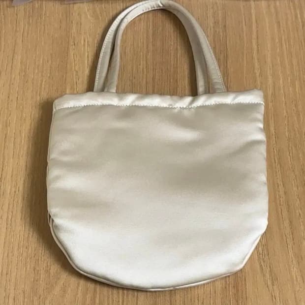 자라 새틴 미니 쇼퍼백 토트백