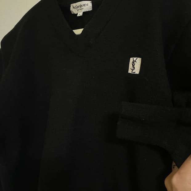 빈티지 입생로랑 울브이넥 니트