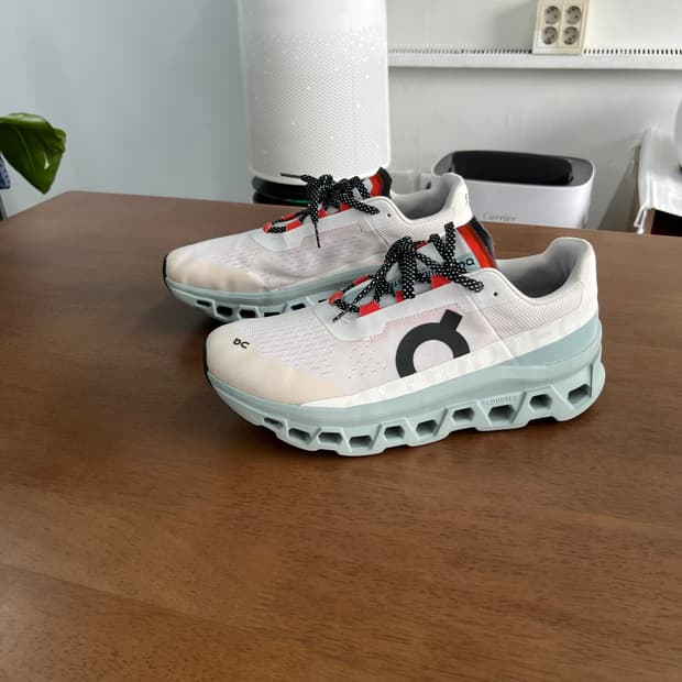 온러닝 클라우드 몬스터 270mm