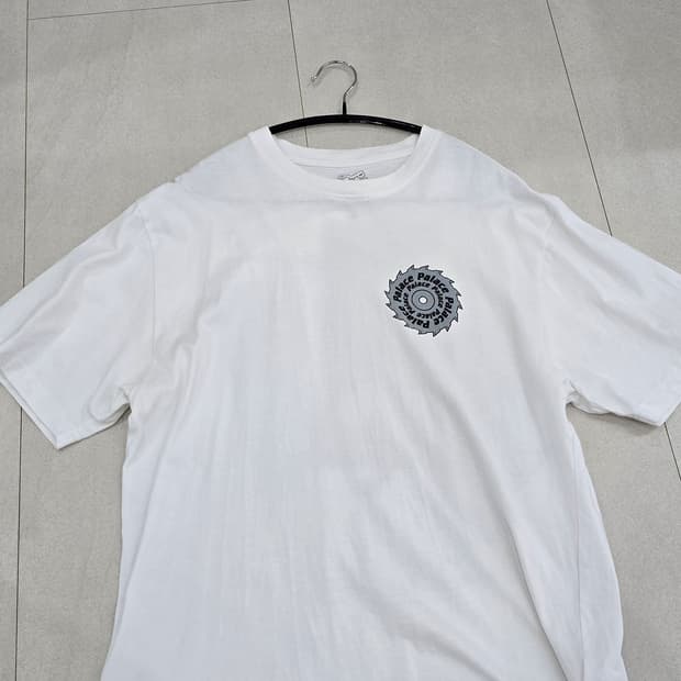 팔라스 쏘우 티셔츠 화이트 - 25SS