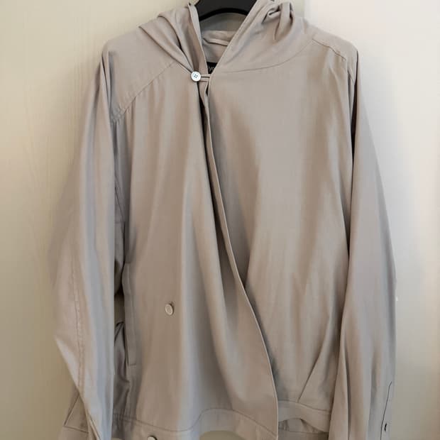 지용킴 25AW Dropped Wrap Hood Jacket-OFF Wh