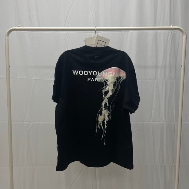 (구성품) 우영미 백로고 젤리피쉬 반팔 티셔츠 [46]