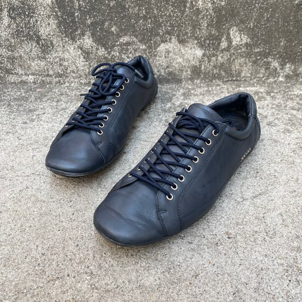 [9UK] Prada 레더 로우탑 스니커즈 네이비 (270~275)