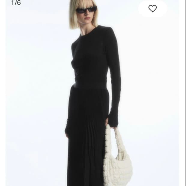 (급처) COS 크루넥 메리노 울 탑 블랙 xs 싸이즈(새상품)