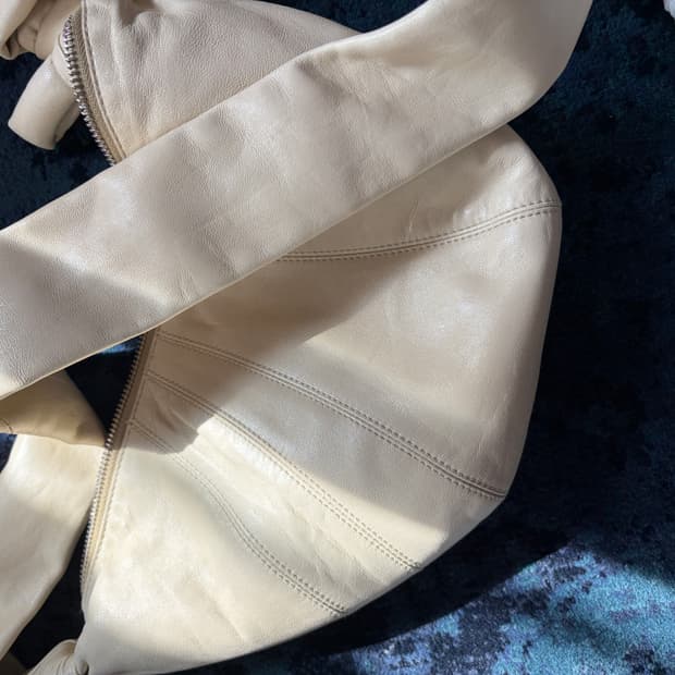 르메르 아이보리 크루아상 