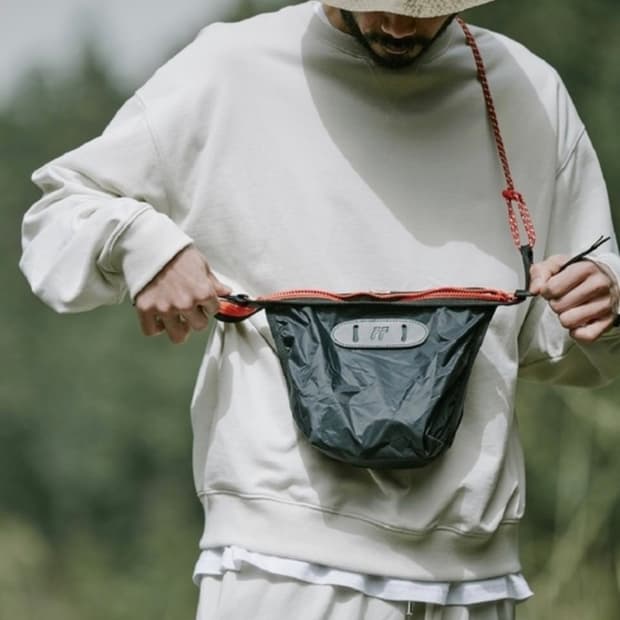 프루아 나일론 크로스백