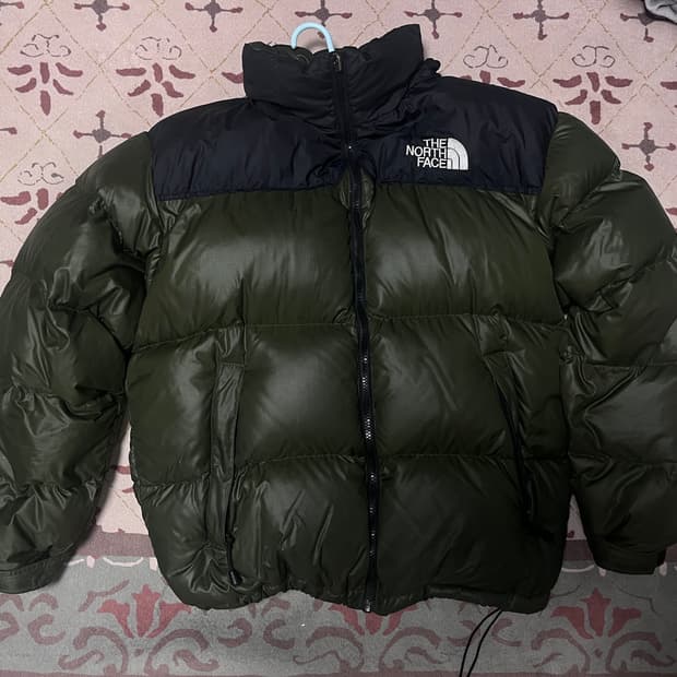 노스페이스 올드 눕시 센터로고 다운 자켓