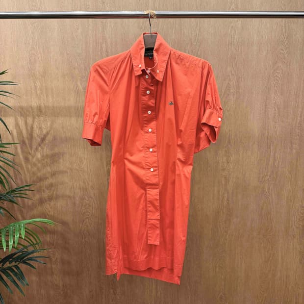 비비안웨스트우드 자수 로고 셔츠 원피스 퍼프소매 스트랩 디테일 레드